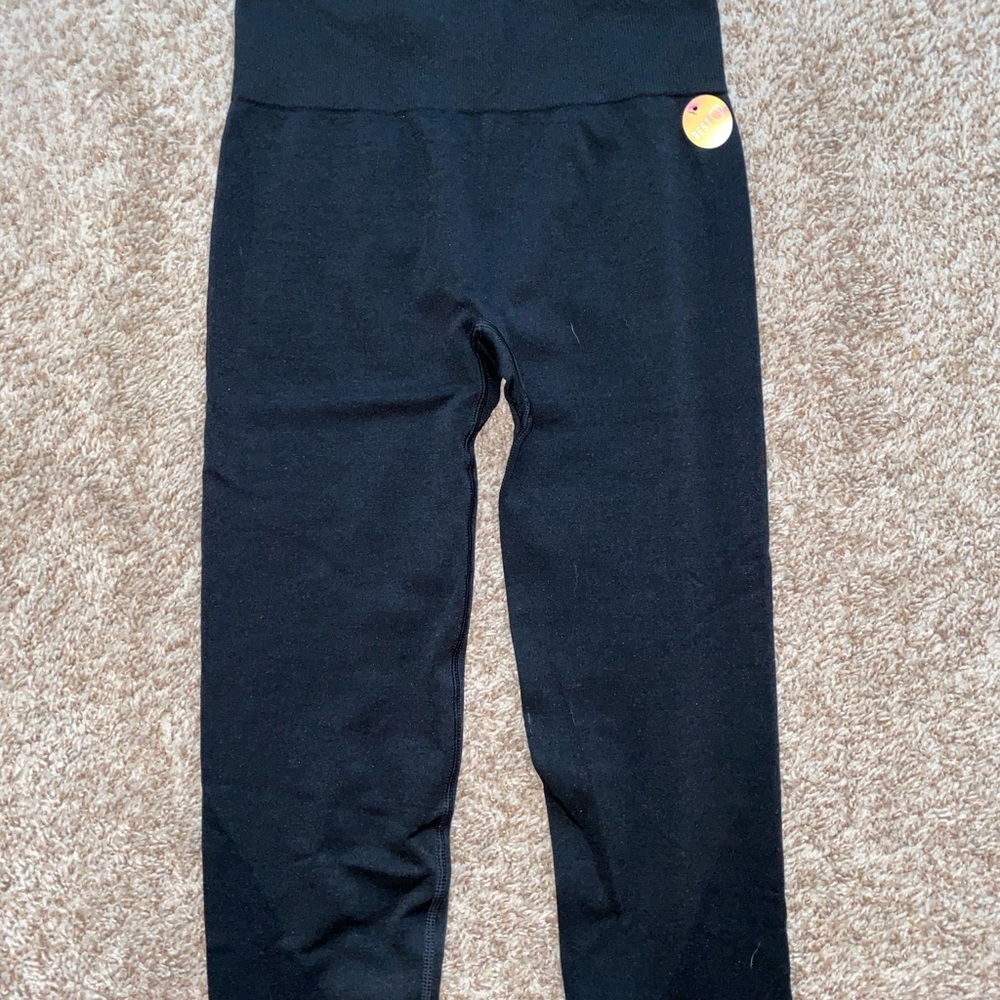 New seamless black Victoria’s Secret leggings